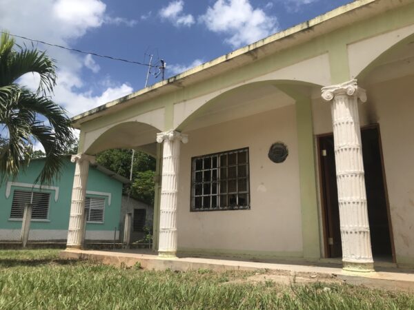 Affordable 2 Bedroom House For Sale Near Water, Only $60 000