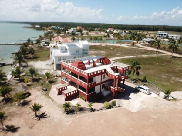 BEACHFRONT HOUSE CONDO WATERFRONT SEAFRONT AFFORDABLE CHEAP CERROS BELIZE