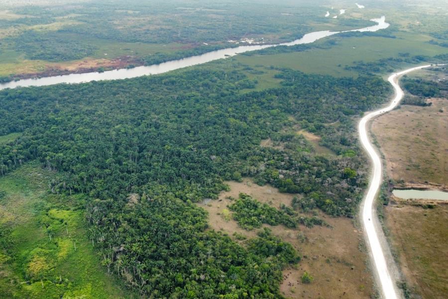 Vast Commercial Land: Riverfront & Lakefront - 356 Acres, Orange Walk, Belize, Agriculture land for sale, developmer, investment land